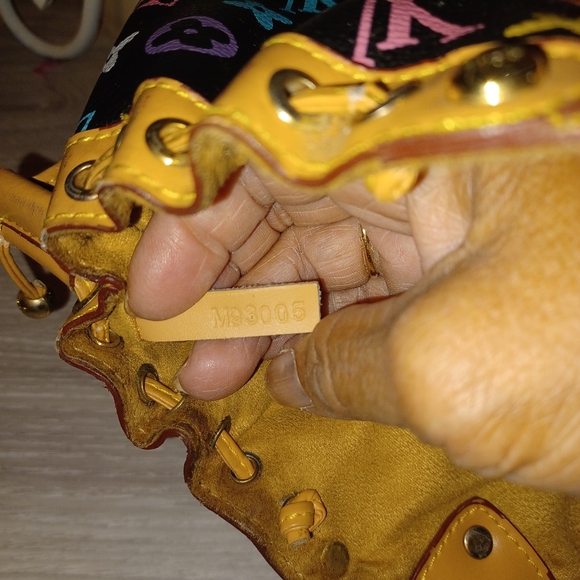 Vintage Purse - Picture 7 of 7